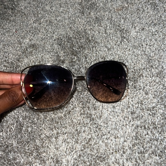 Generic Sunglasses - Picture 4 of 4